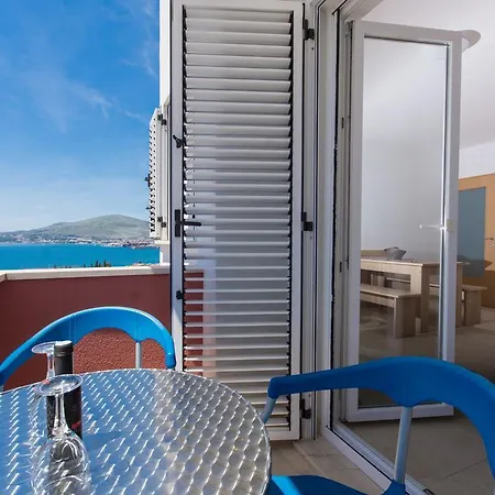 Apartment Ljuba Trogir Exterior photo